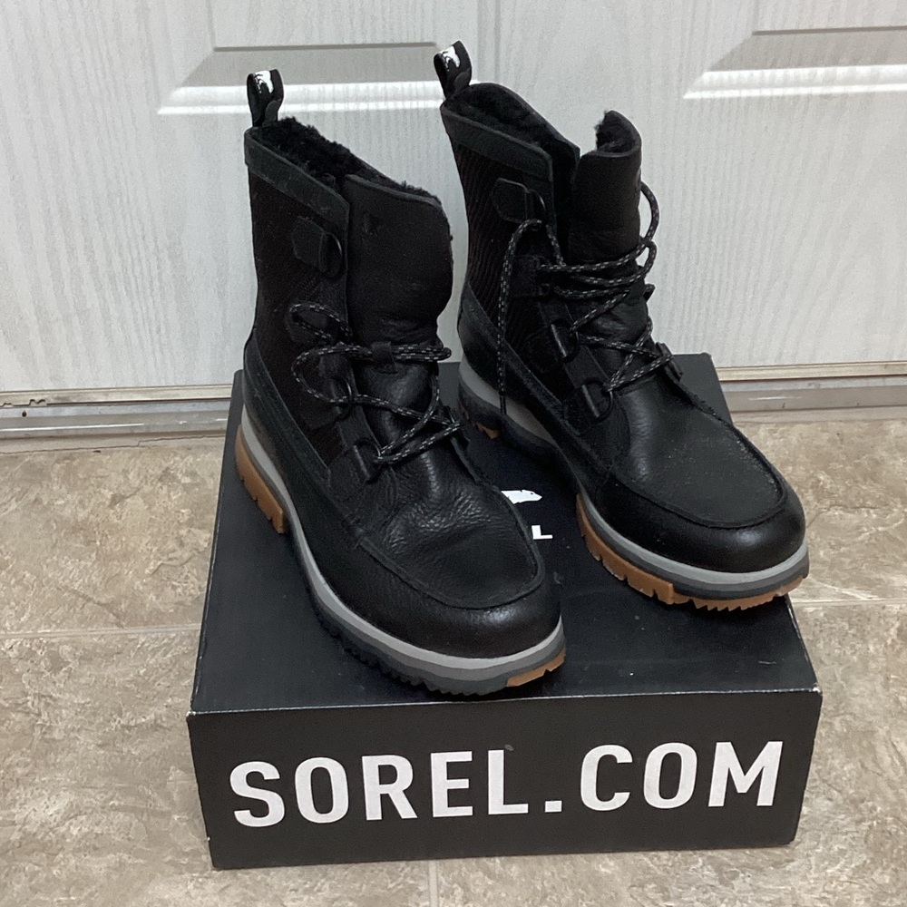 NWT Sorel Black and Brown Winter Boots